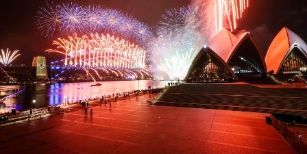 Sidney : Feux d’artifice de la Saint Sylvestre dans une ville aux allures fantomatiques