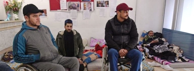 Tunisie – Des blessés et des familles des martyrs de la révolution agressés lors de leur sit-in