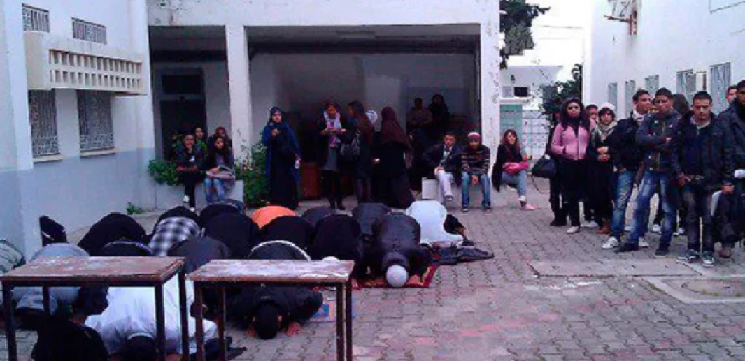 Ephéméride- 27 février 2012 à Tunis : Des salafistes attaquent des étudiants qui dansèrent le Harlem Shake