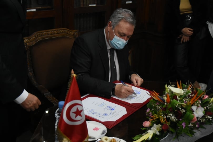 Tunisie-Ministère des finances : Signature d’un accord de prêt de 465 millions de dollars pour financer le budget de l’Etat [Photos]