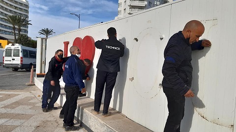 Tunisie: En images, démantèlement des constructions illégales sur le domaine public maritime à Sousse