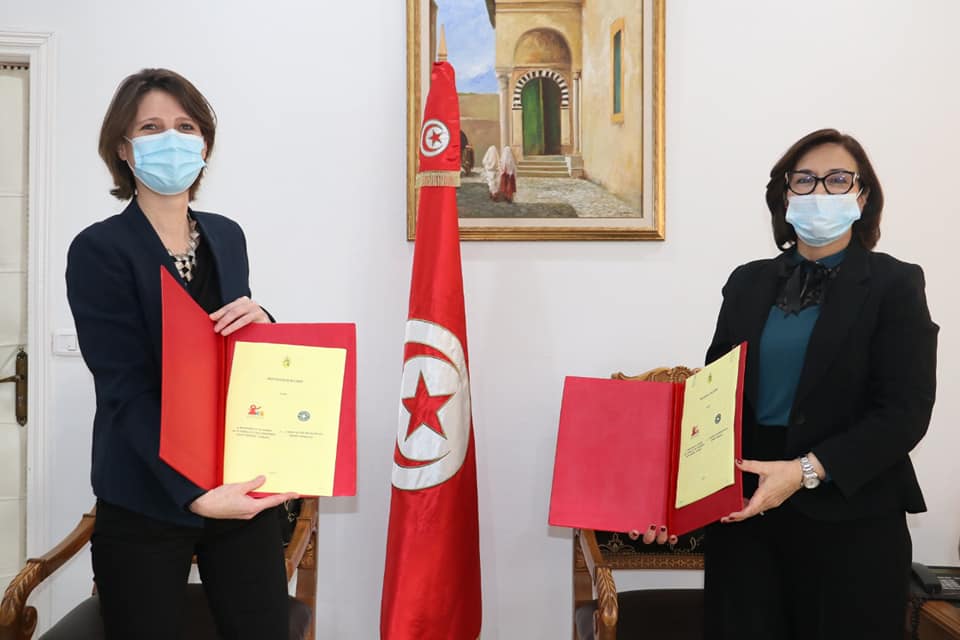 Tunisie-Ministère de la Femme : Un accord avec ‘Médecins du Monde’ pour faciliter l’accès des personnes vulnérables aux services de santé