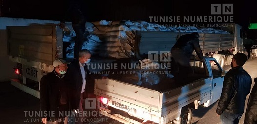 Tunisie: En images, distribution nocturne de l’ammonitrate à Béja