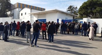 Tunisie [Vidéo + Photos]: Rassemblement de protestation des employés des Ateliers mécaniques du Sahel à Sousse