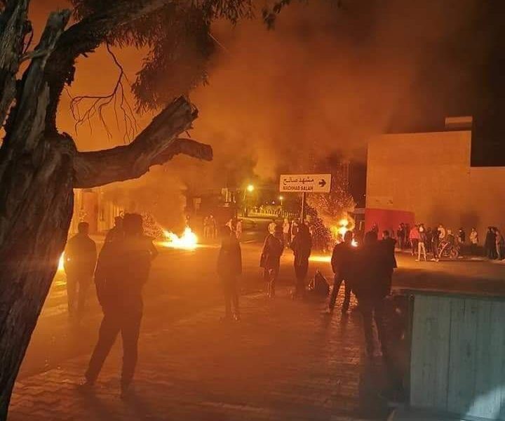 Tataouine [PHOTO] : La Coordination du sit-in El-Kamour appelle à des manifestations massives demain.