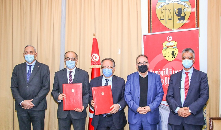 Tunisie: Conclusion de deux accords de coopération entre la Poste et la CNSS