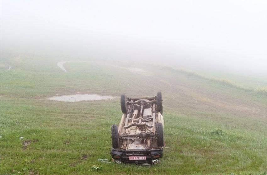 Tunisie-Béja : Une voiture administrative fait un tonneau à cause du brouillard