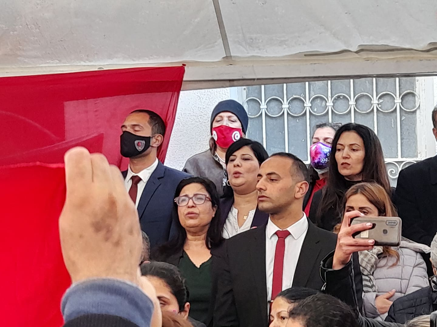 Tunisie: Abir Moussi au chevet des militants blessés [vidéo]