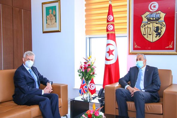 Tunisie [PHOTOS]: Le ministre des Technologies de la Communication reçoit l’ambassadeur britannique en Tunisie