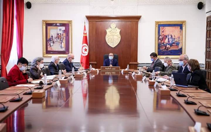 Tunisie : Mechichi supervise la réunion du Comité Scientifique de Lutte contre le Coronavirus