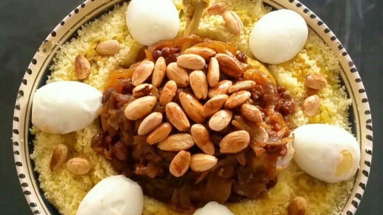 Recette : Couscous marocain (Tfaya aux raisins secs et oignons caramélisés)