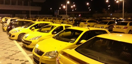 Tunisie – Les propriétaires de taxis se rebellent contre le gouvernement !