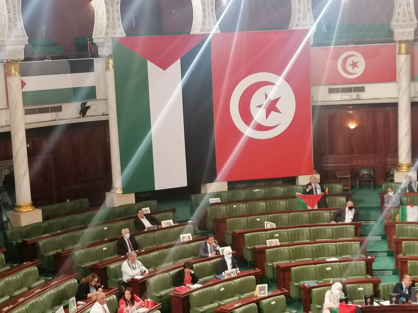 Tunisie- Le drapeau palestinien aux côtés du drapeau tunisien dans l’hémicycle de l’ARP [photos]