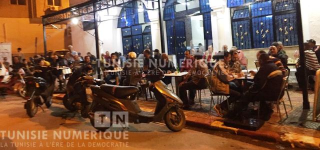 Tunisie – Béja : Les propriétaires des cafés ouvrent après la rupture du jeûne