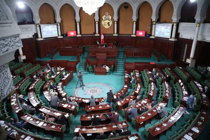 Tunisie: Discussion du projet de loi sur le statut général des personnels de l’Etat, des collectivités publiques locales et des établissements publics à caractère administratif