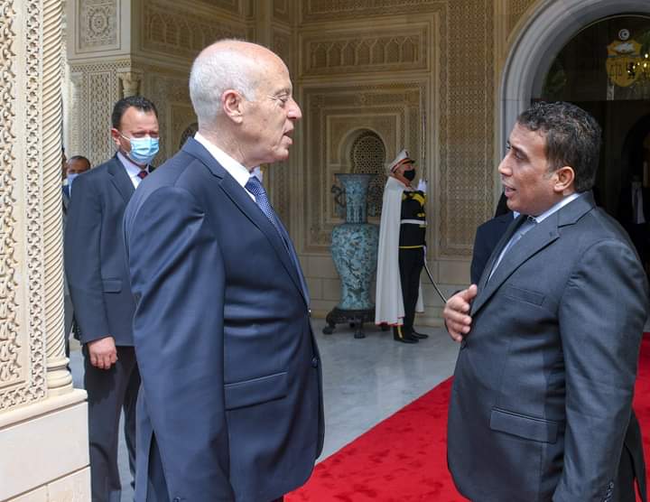 Tunisie : Saied et El Menfi conviennent d’intensifier l’échange de visites officielles