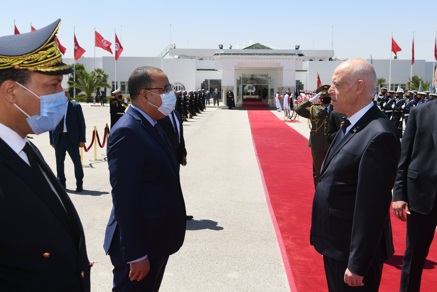 Tunisie- Hichem Mechichi se prépare pour faire perdre à Kais Saied son pouvoir de promulgation?
