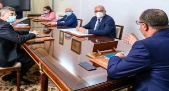 Tunisie – Mechichi annonce des mesures pour accélérer la campagne de vaccination contre le covid