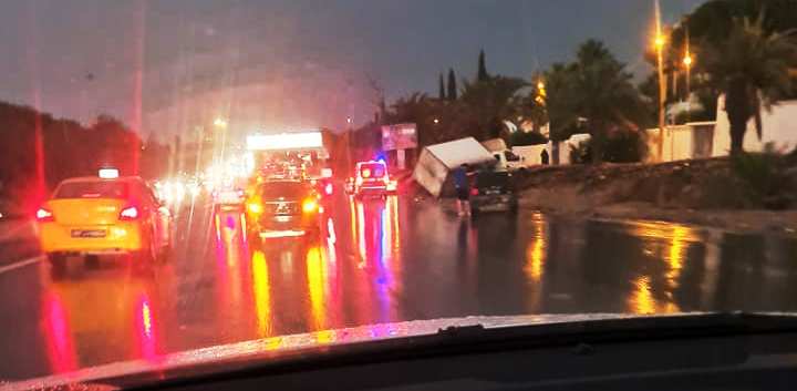 Tunisie – Premières gouttes de pluie… Premiers dérapages… Premiers accidents