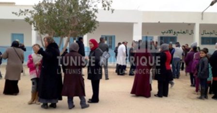 Tunisie – Tataouine : Les enseignants suspendent les cours !