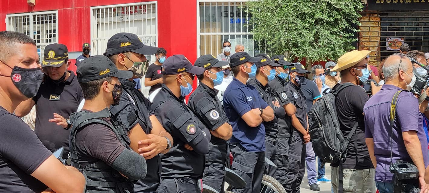Manifestation du 25 juillet: présence sécuritaire intense près du palais du Bardo [photos]