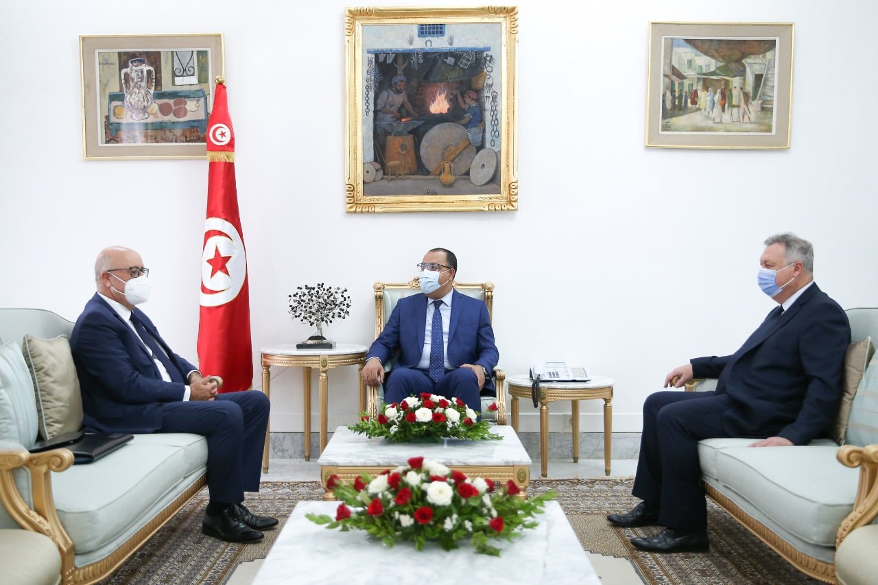 Tunisie: La loi sur la relance économique objet d’une réunion entre Hichem Mechichi et Marouane Abbassi