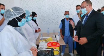 Tunisie-Zaghouan: Hichem Mechichi supervise l’état d’avancement de la campagne de vaccination