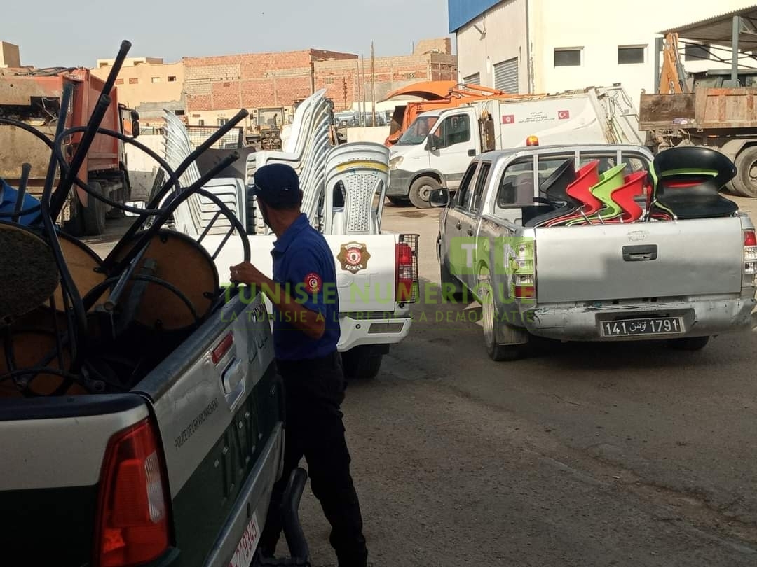 Gafsa [Photos] : Une campagne de sécurité pour contrôler l’application des mesures du confinement par les cafetiers