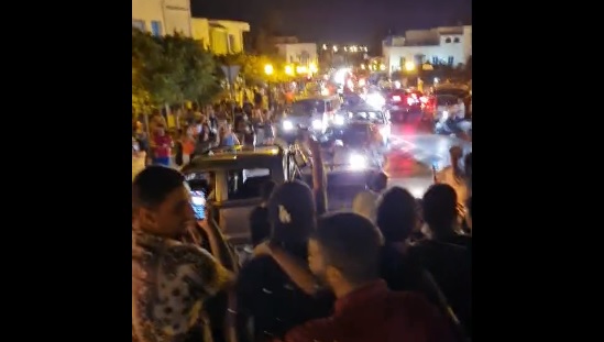Tunisie – Des scènes de liesses envahissent les villes tunisiennes suite aux décisions de Kaïs Saïed