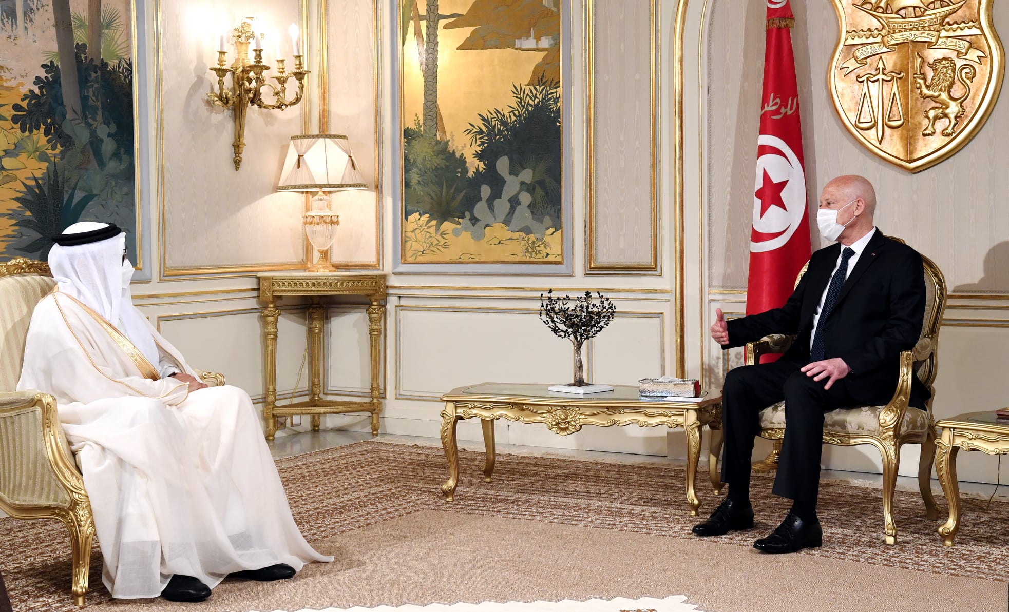Tunisie: Kais Saied s’entretient avec le ministre bahreïnien des Affaires étrangères