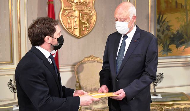 Tunisie – Pourquoi l’équipe de la présidence tient-elle à taire le contenu des entretiens avec les dirigeants étrangers ?