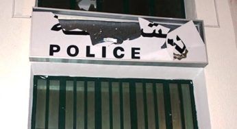 Tunisie – Haffouz : Les parents d’un jeune tué dans une fête de mariage saccagent le poste de police et agressent un agent
