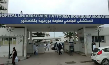 Tunisie – Les parents d’une patiente décédée détruisent le service covid de l’hôpital de Monastir