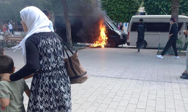 Tunisie – URGENT : Un jeune homme s’immole par le feu à l’avenue Habib Bourguiba