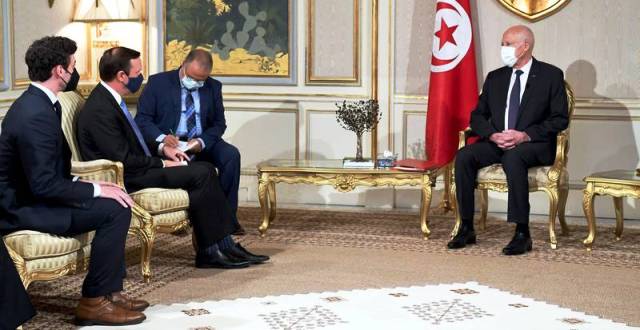 Des sénateurs américains envisagent de couper les aides à la Tunisie et de mettre en place un plan Marshall pour le Liban