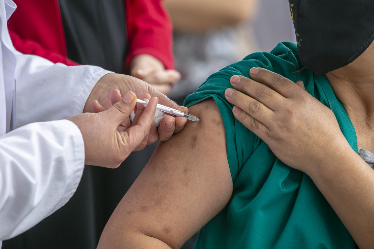 Les voyageurs concernés par la 3ème dose du vaccin contre le coronavirus
