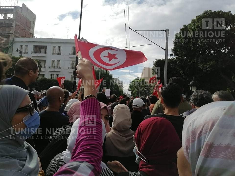 Tunisie [PHOTOS] : 100 mille manifestants aujourd’hui selon l’estimation de…