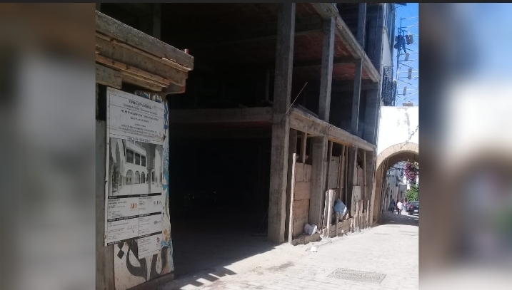 Photo du jour : Un monstre en béton en pleine Médina : où est passée la Cheikha de Tunis ?