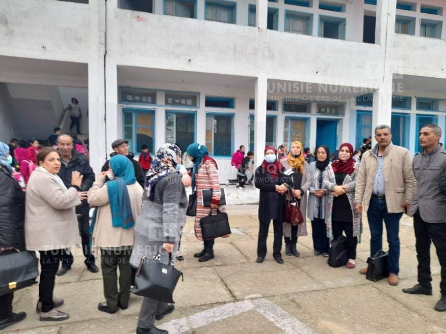 L’école primaire Ksar Bardo dénonce la campagne de diffamation à l’encontre d’un enseignant