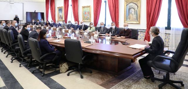 Tunisie – Najla Bouden se réunit avec les membres de son gouvernement
