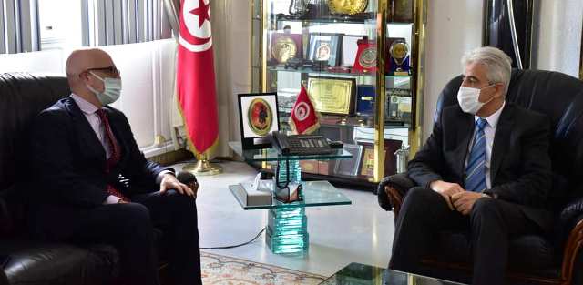 Tunisie – La coopération italo-tunisienne au centre d’un entretien entre le ministre de la défense et l’ambassadeur italien