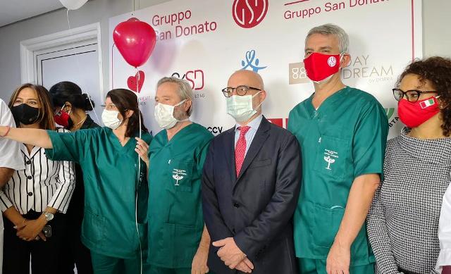 Tunisie – L’ambassadeur d’Italie supervise le démarrage de la salle de cathétérisme pédiatrique à l’hôpital La Rabta
