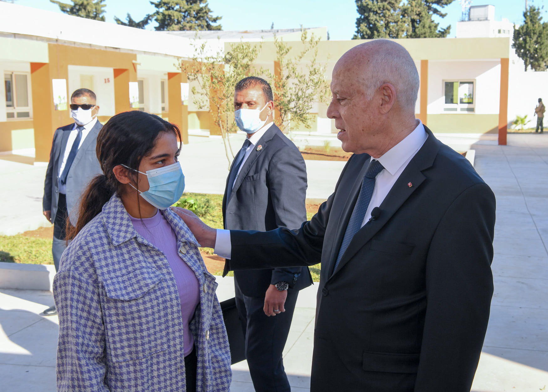 Tunisie : Saied appelle les élèves à respecter les enseignants