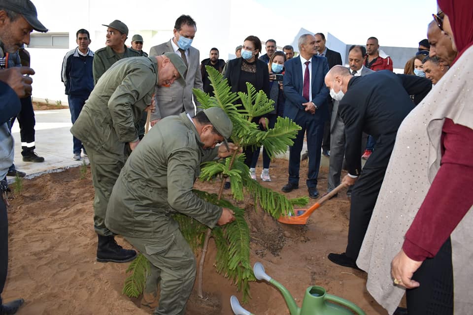 Mahdia [PHOTOS] : Le ministre de l’Agriculture supervise la célébration de la fête de l’arbre