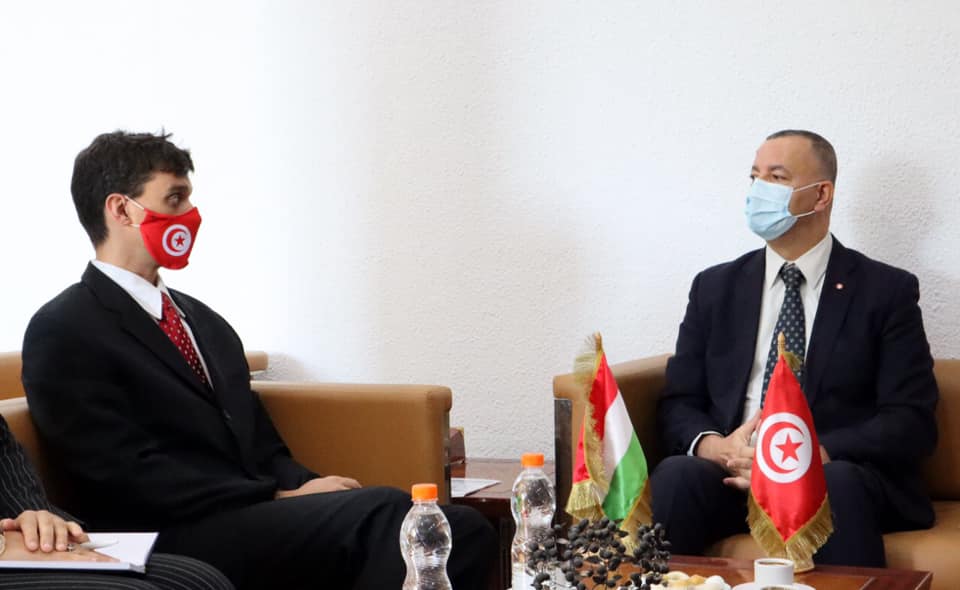 Le ministre de la Santé reçoit l’ambassadeur de Hongrie en Tunisie