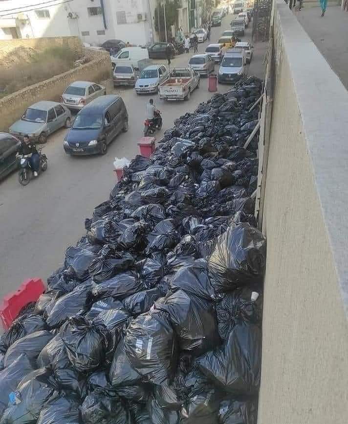 Photo du jour: Les ordures envahissent encore les rues de Sfax !