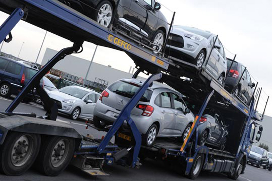 Automobile: Le marché français toujours dans le rouge