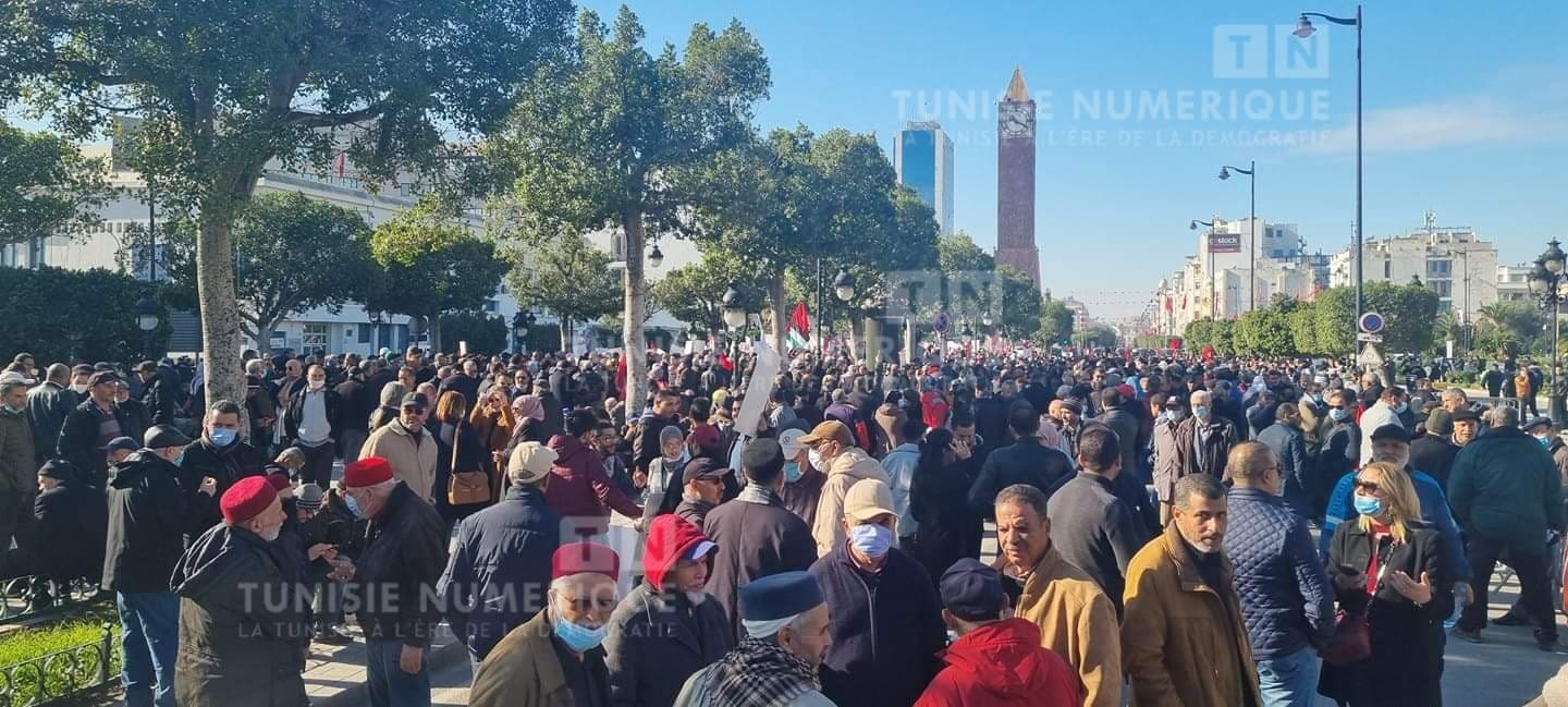 Manifestation et contre-manifestation à Tunis: Le nombre de protestataires vers 12H