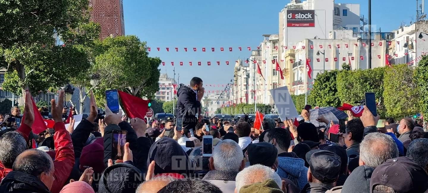 Citoyens contre le “coup d’Etat”: Le peuple veut isoler Kais Saied
