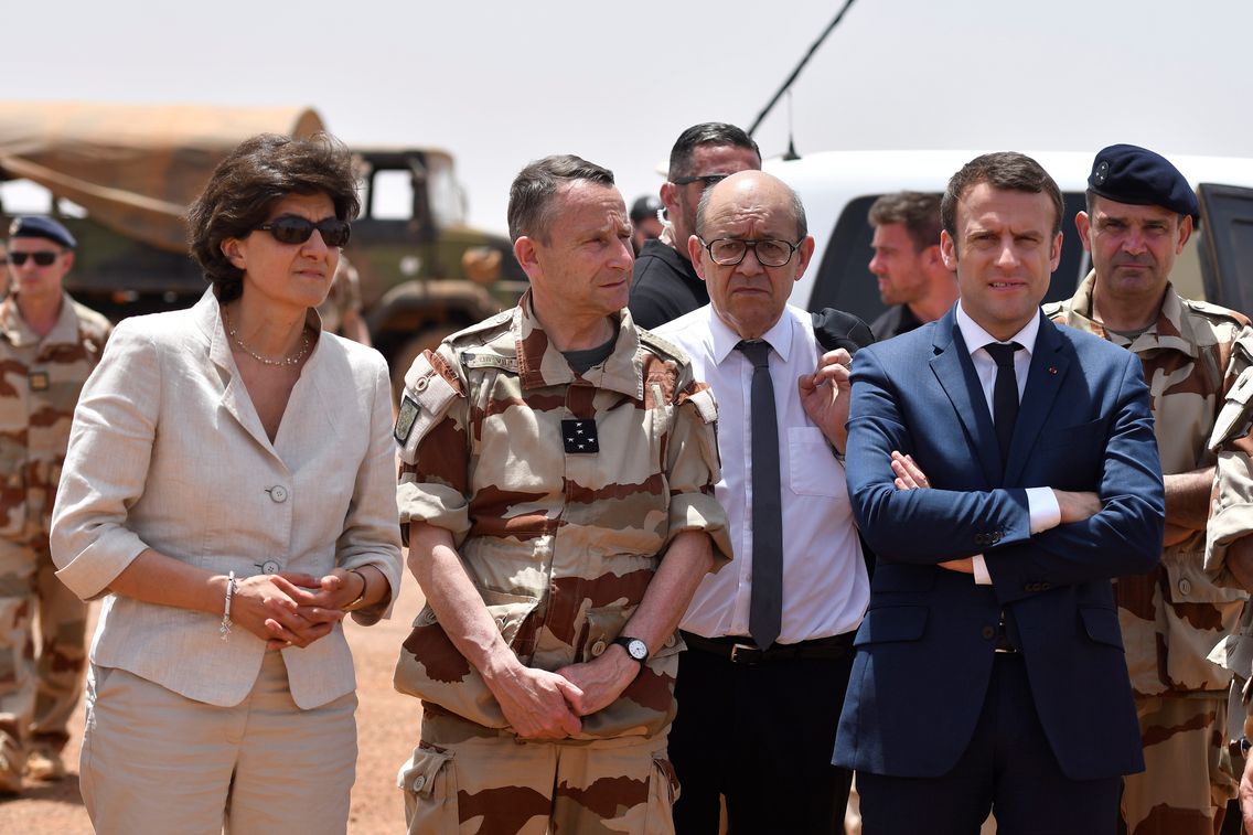 Macron au Mali pour stopper net le colonel Goïta, Poutine et Alger